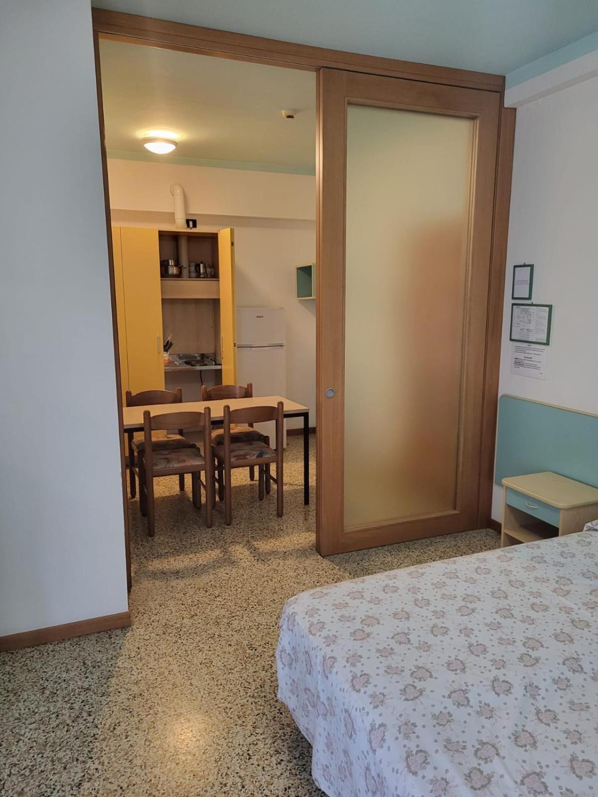 Hotel Residence Villa Lily Чезенатико Екстериор снимка